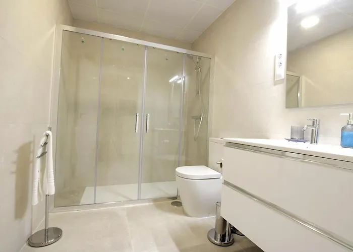 A Un Paso De La Catedral Toledo